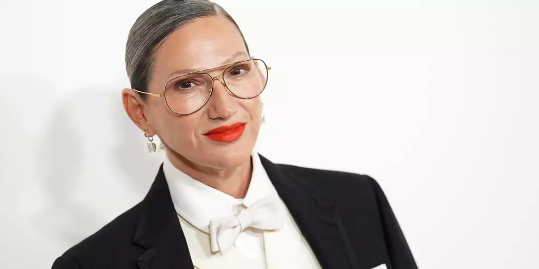 Lifting Beauty Wand | Πώς να εφαρμόσετε το concealer σας για εφέ lifting στο πρόσωπο