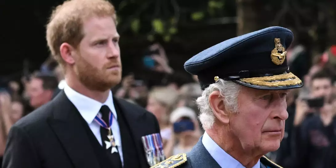 Πηγές του Παλατιού λένε ότι δεν υπάρχει δρόμος επιστροφής για τον βασιλιά Κάρολο και τον πρίγκιπα Harry