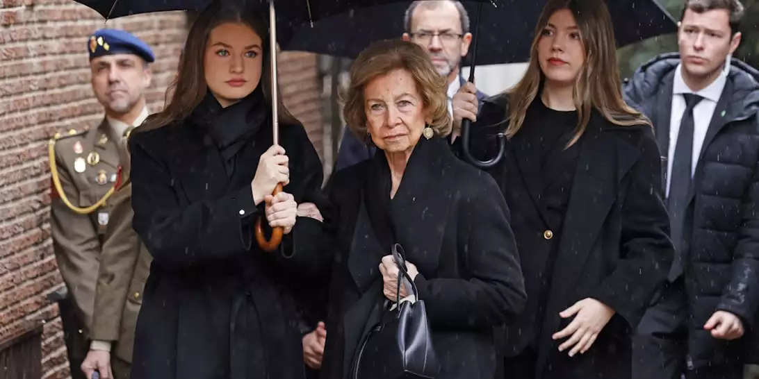 Σοφία της Ισπανίας | Γευμάτισε σε κεντρικό ξενοδοχεία της Αθήνας με αγαπημένο μέλος της βασιλικής οικογένειας