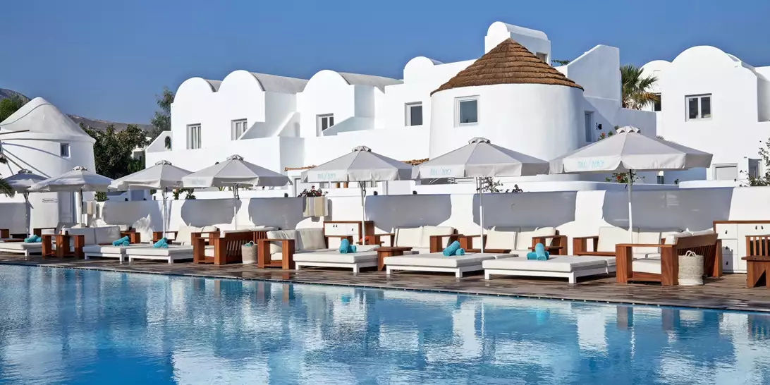 Nikki Beach Resort & Spa Santorini | Ανοίγει και πάλι τις πόρτες του και υποδέχεται το καλοκαίρι