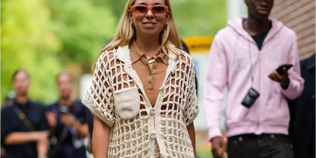 Crochet και γήινες αποχρώσεις κάνουν τον πιο κομψό συνδυασμό του καλοκαιριού