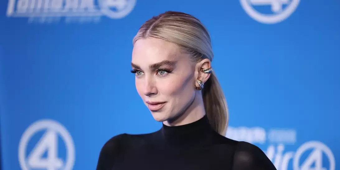 Low Ponytail | Το ανεπιτήδευτο χτένισμα της Vanessa Kirby είναι ό,τι πιο δροσερό για το καλοκαίρι