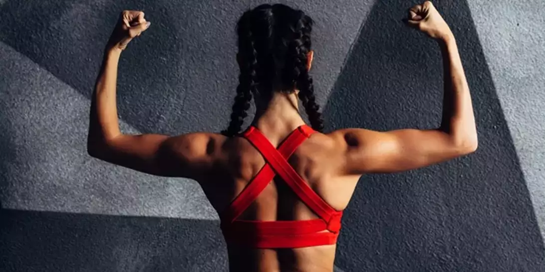 Λίπος στα μπράτσα | 3 ασκήσεις για να το μειώσετε αποτελεσματικά