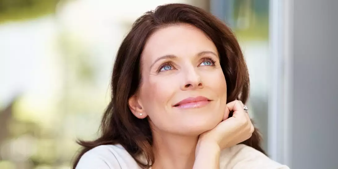 This is it | Αυτές είναι οι 10 καλύτερες κρέμες ματιών για γυναίκες άνω των 50