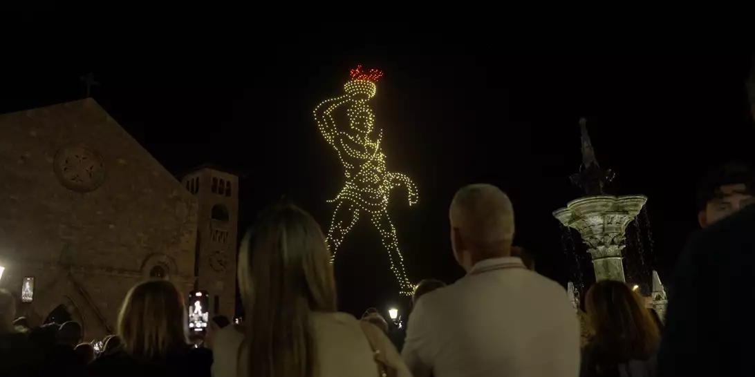 DRNS Drone Light Show | Ο Κολοσσός της Ρόδου αναβίωσε στον ουρανό με 1.000 drones