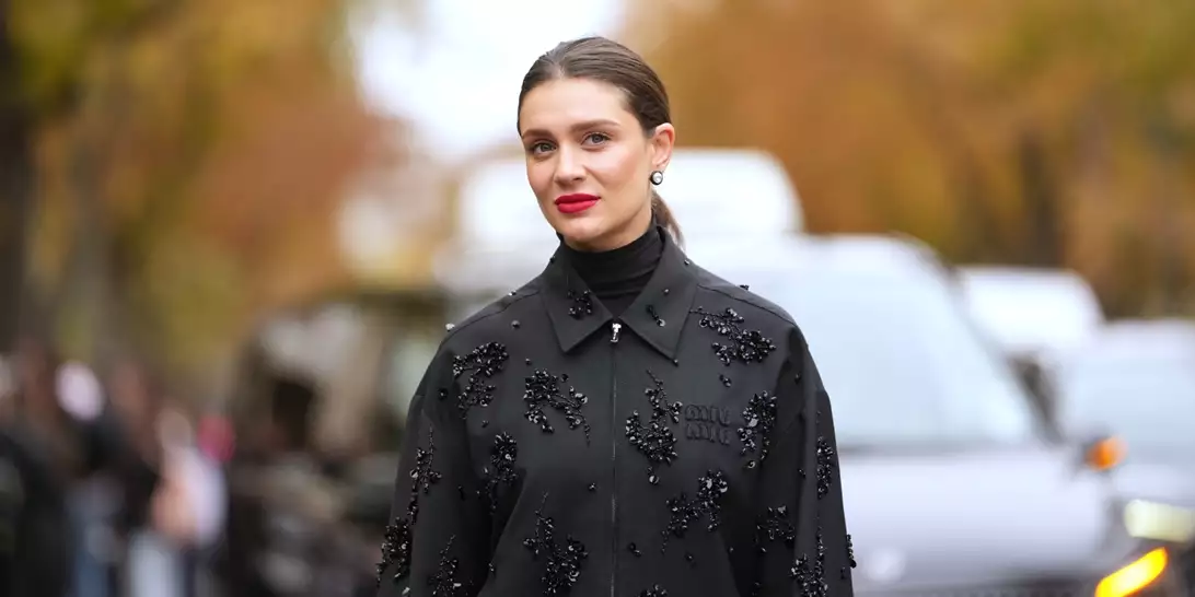 Lifting σε μπουκάλι | Αυτός ο ορός δρα σαν "ένεση κολλαγόνου" για την αντιγήρανση του προσώπου σας