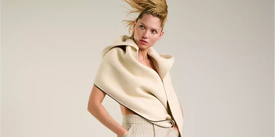 From the Magazine | Το ακαταμάχητο στιλ μιας globetrotter