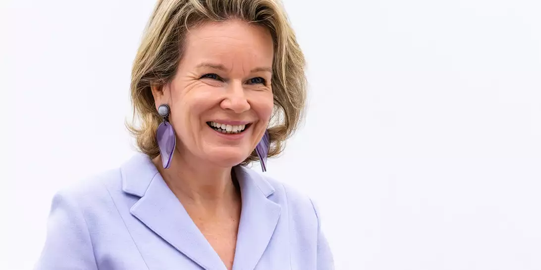 Βασίλισσα Ματθίλδη του Βελγίου | Με μία αναποδιά ξεκίνησε το ταξίδι της στο εξωτερικό