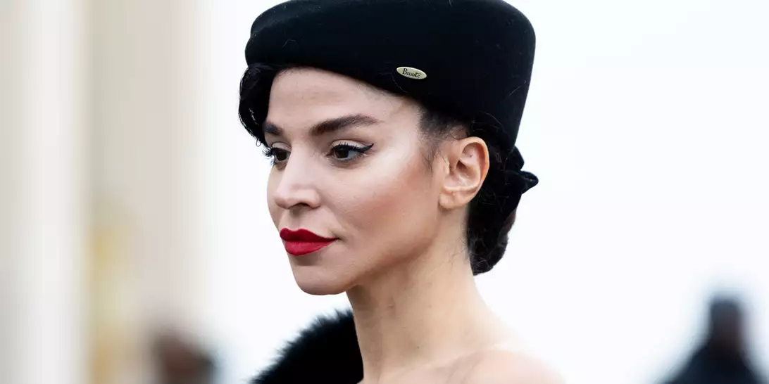 Πώς να πετύχετε "glass skin" εφέ στην επιδερμίδα σας με ένα μόλις lip balm