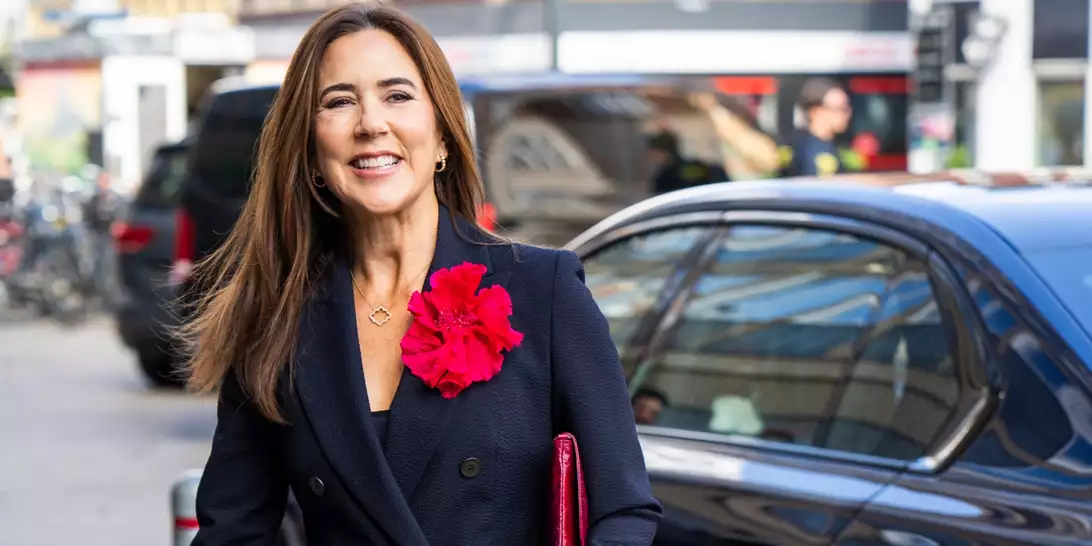 Βασίλισσα Mary της Δανίας | Με διαχρονικό κοστούμι Max Mara σε επίσημη εμφάνιση