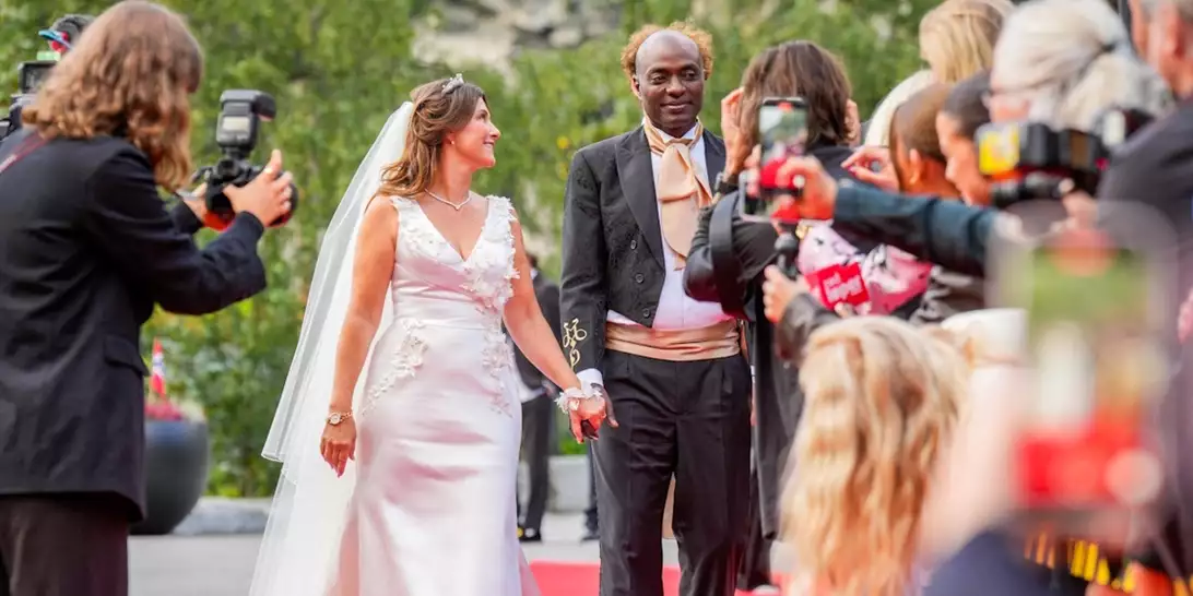 Η πριγκίπισσα Märtha Louise της Νορβηγίας και ο Durek Verrett ξεκαθαρίζουν την αλήθεια για τον γάμο τους