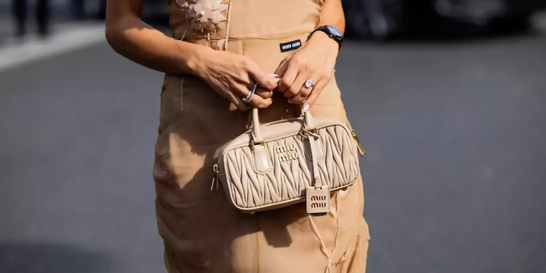 Οι τσάντες που θα κρατήσετε φέτος την άνοιξη σύμφωνα με τις τάσεις της μόδας