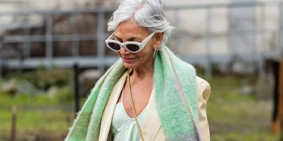 Τι προκαλεί το γκριζάρισμα των μαλλιών;