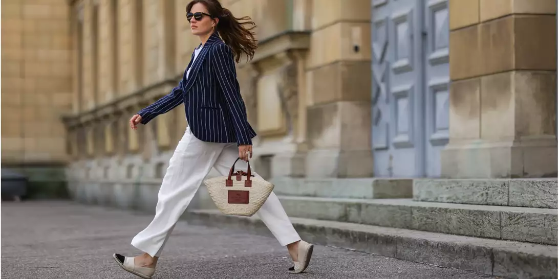 Οι φλατ εσπαντρίγιες με τις οποίες θα πορευτείτε κομψά στο καλοκαίρι