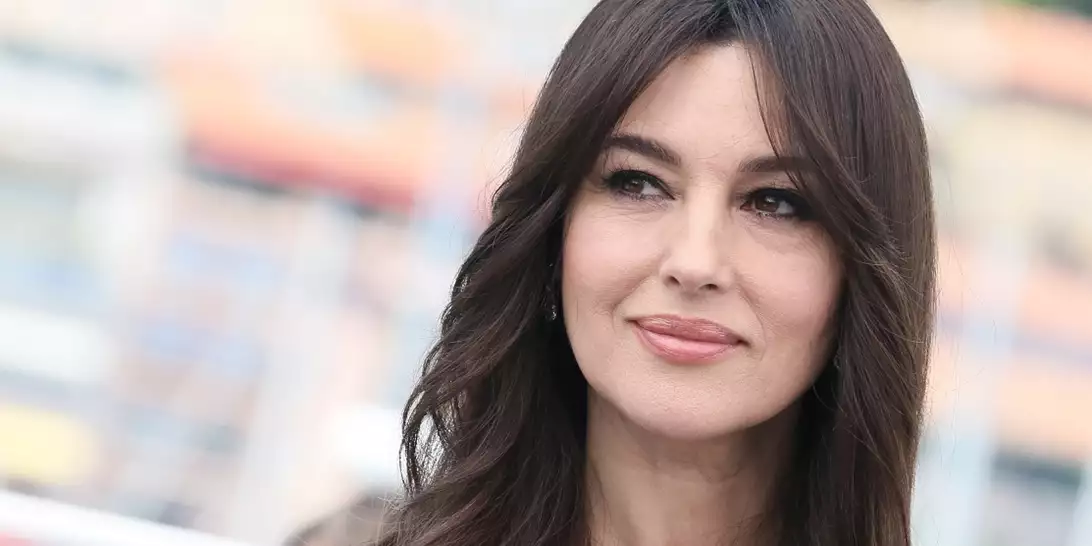 Οι ωραιότερες αποχρώσεις ρουζ για γυναίκες άνω των 50