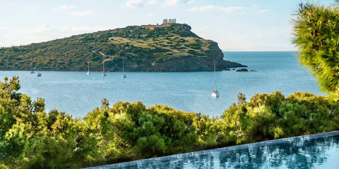 Long Weekend στο ανανεωμένο Cape Sounio | Όταν η φύση και η θάλασσα μεγαλουργούν με θέα τον Ναό του Ποσειδώνα