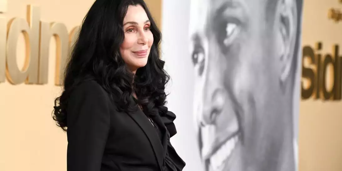 Cher | Η αποκάλυψη για την "ακατάλληλη" βραδιά με τον John Lennon