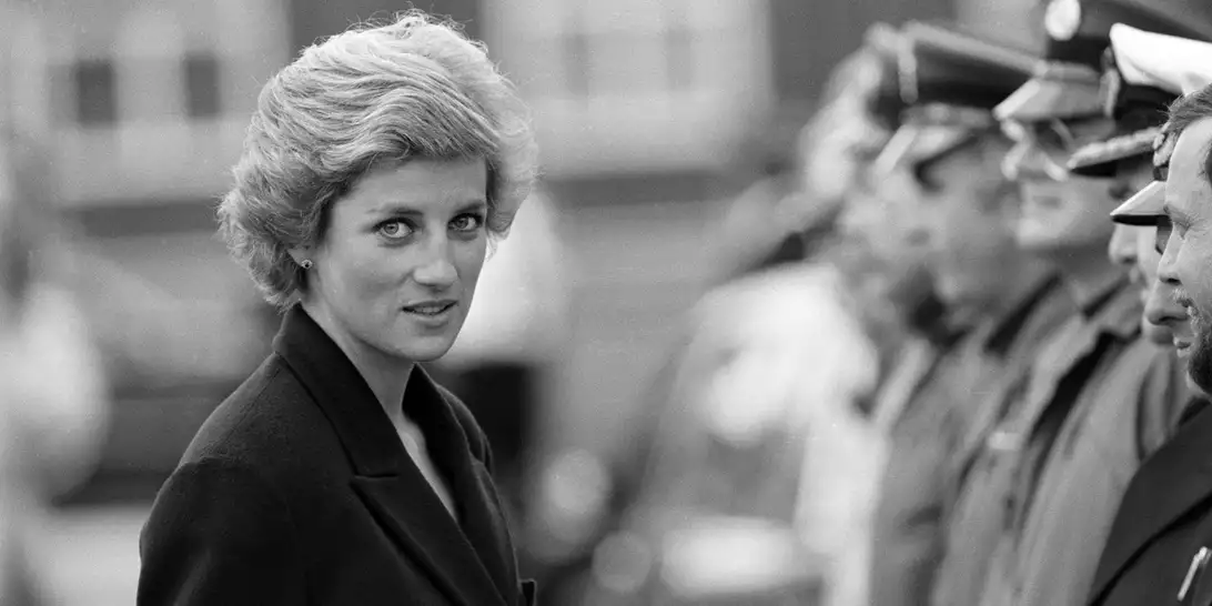 Πριγκίπισσα Diana | Ο αδερφός της δημοσίευσε σπάνιες φωτογραφίες με αφορμή την επέτειο του θανάτου της