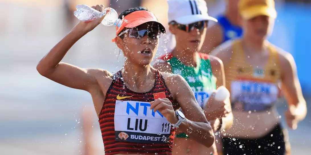 Ξεχάστε τον κανόνα των 2 λίτρων | Η πραγματική ποσότητα νερού που πρέπει να πίνετε κάθε μέρα