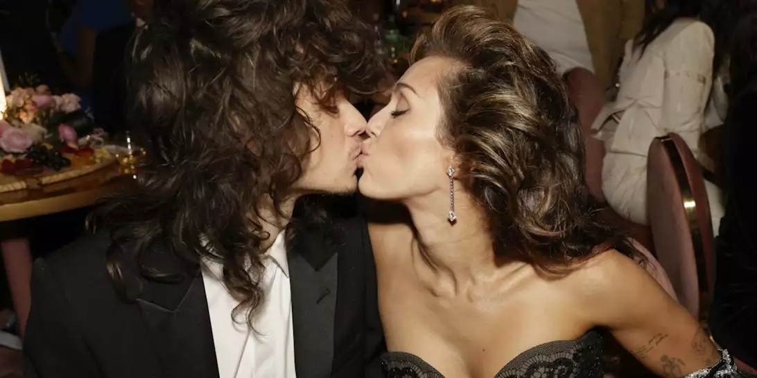 Miley Cyrus | Πόσο αξίζει το δαχτυλίδι αρραβώνων που έλαβε από τον Maxx Morando;