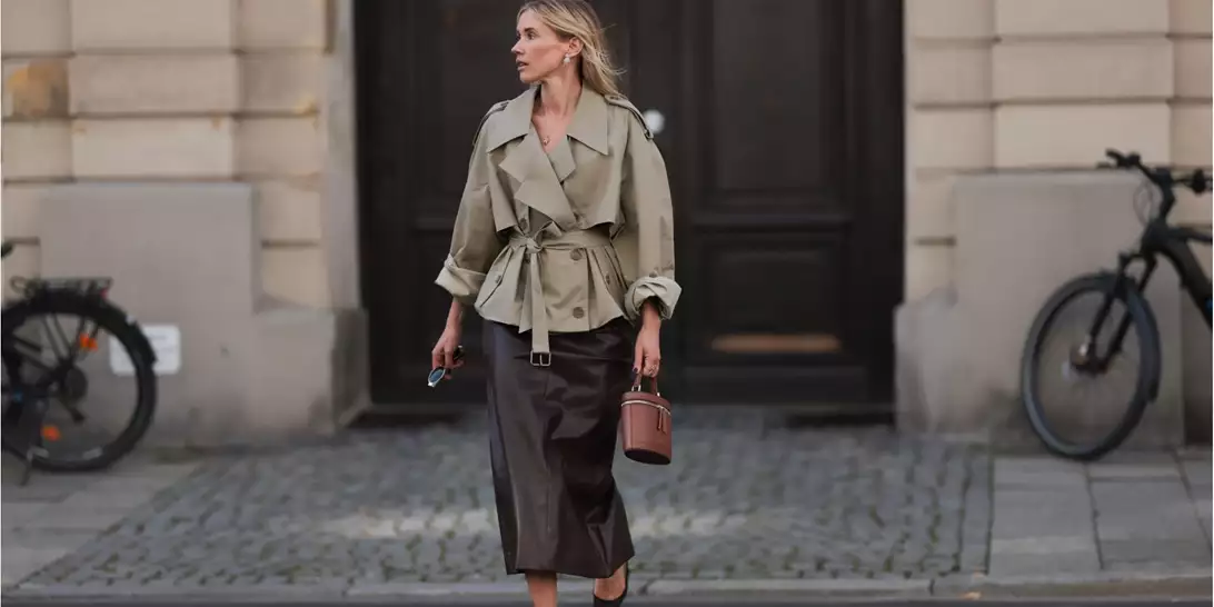 Πώς θα φορέσετε την τάση της μακριάς pencil φούστας