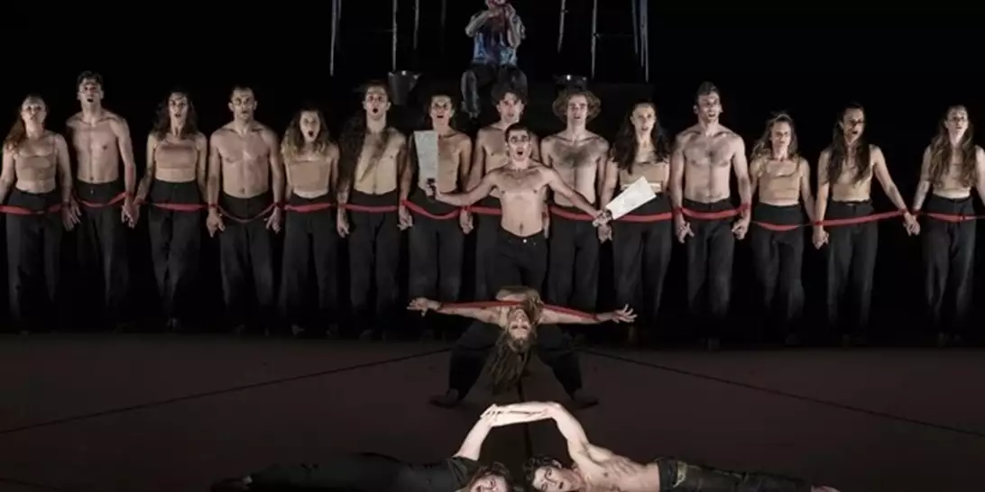 Οι θεατρικές παραστάσεις που θα δούμε τον Αύγουστο