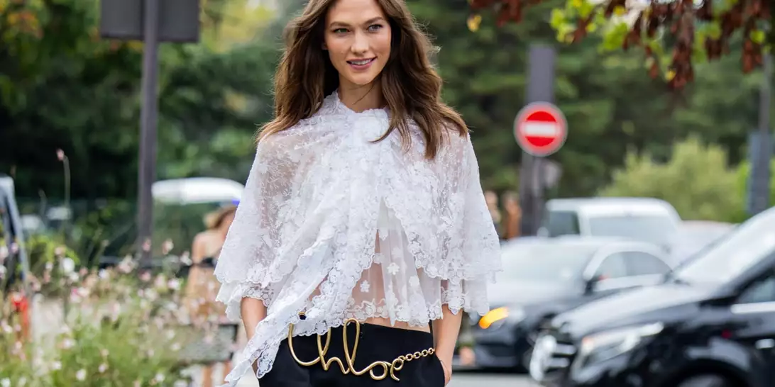 Οι bohemian μπλούζες που θα σας βοηθήσουν να υιοθετήσετε το boho chic