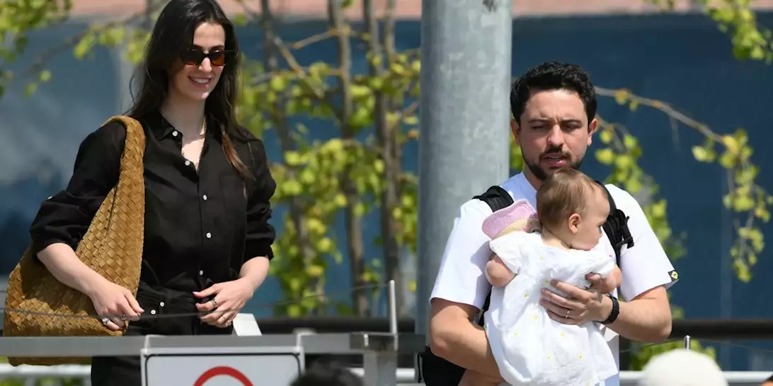 Πριγκίπισσα Rajwa | Η τρυφερή χειρονομία στον σύζυγό της πρίγκιπα Hussein με φόντο τις γιορτές του 2025