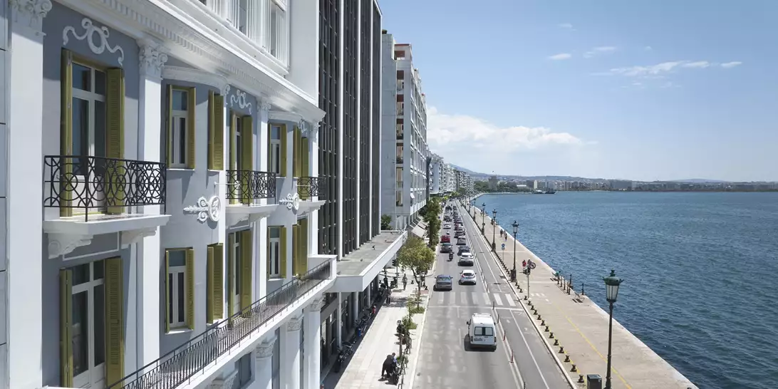 0N Residence & Olympos Naoussa: Συστήματα αλουμινίου και σκίασης που υπερέχουν