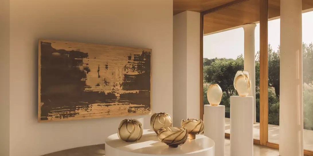 HANSHA | Η σπουδαία διεθνής εικαστική έκθεση παρουσιάζεται στο πιο ατμοσφαιρικό σημείο της Ελλάδας