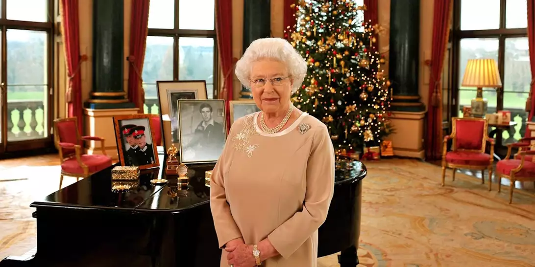 Βασίλισσα Ελισάβετ | Το γλυκό που λάτρευε και φρόντιζε να έχει πάντα μαζί της σε γυάλινο βάζο