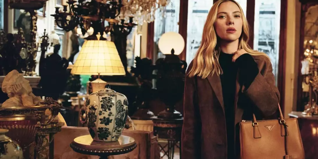 Ο Γιώργος Λάνθιμος σκηνοθετεί τη νέα καμπάνια του οίκου Prada