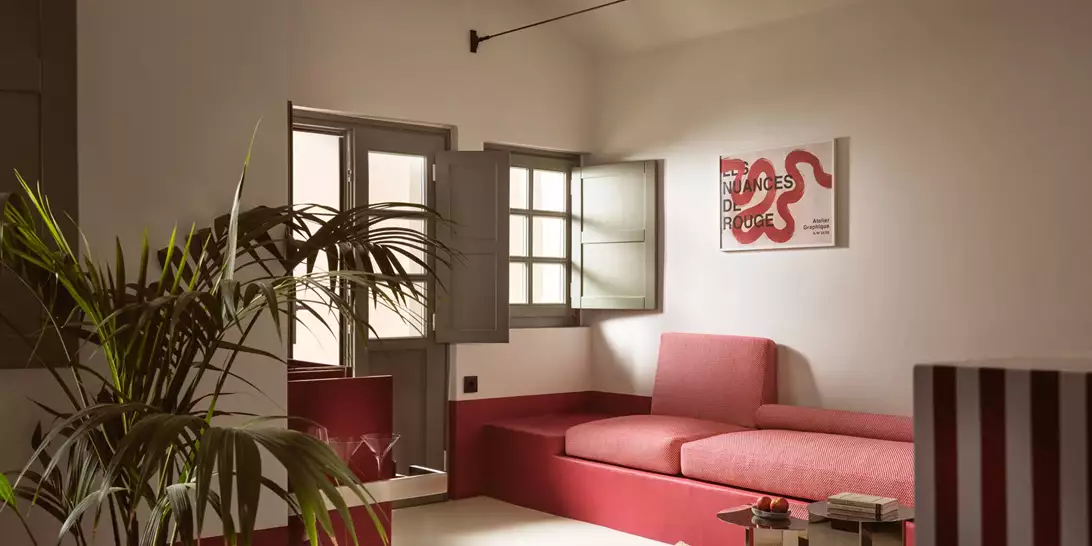 Ένα νέο boutique hotel στη Σαντορίνη μάς συνδέει με την αυθεντική πλευρά του νησιού