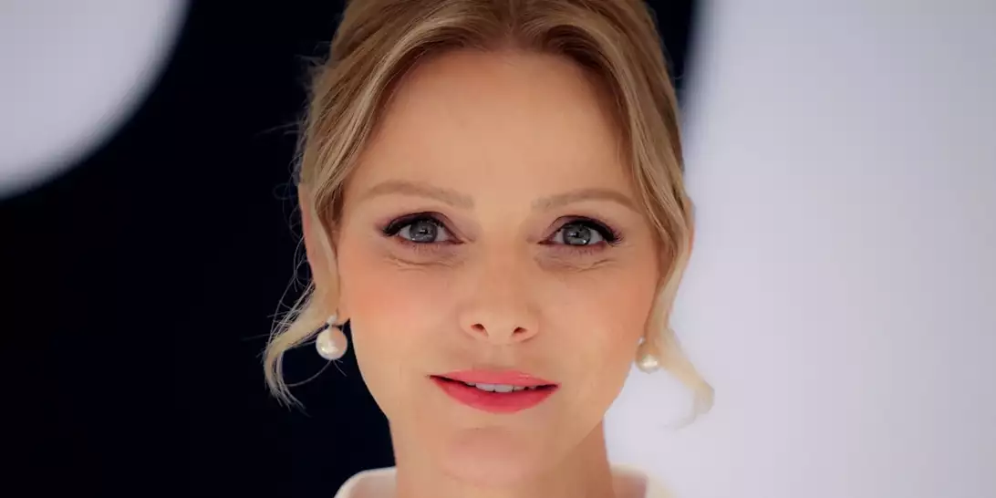 Charlene | Tι κρύβει η επιλογή πίσω από το σύνολο που φόρεσε στη συνάντηση με τον Πορτογάλο Πρόεδρο