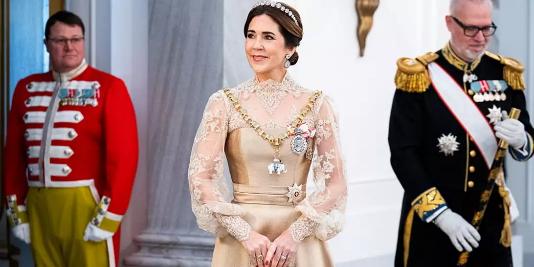 Mary της Δανίας | Γιατί την κατηγορούν ότι αντέγραψε την Kate Middleton στην τελευταία της εμφάνιση με τιάρα;