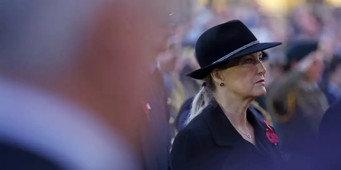 Η δούκισσα Sophie στη θέση του βασιλιά Καρόλου