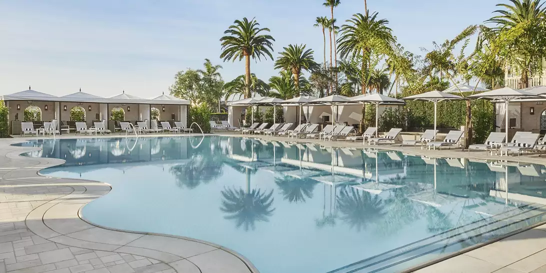 Rosewood Miramar Beach | Το Harper's Bazaar Greece στο αγαπημένο ξενοδοχείο της Meghan Markle, του πρίγκιπα Harry και πολλών αστέρων