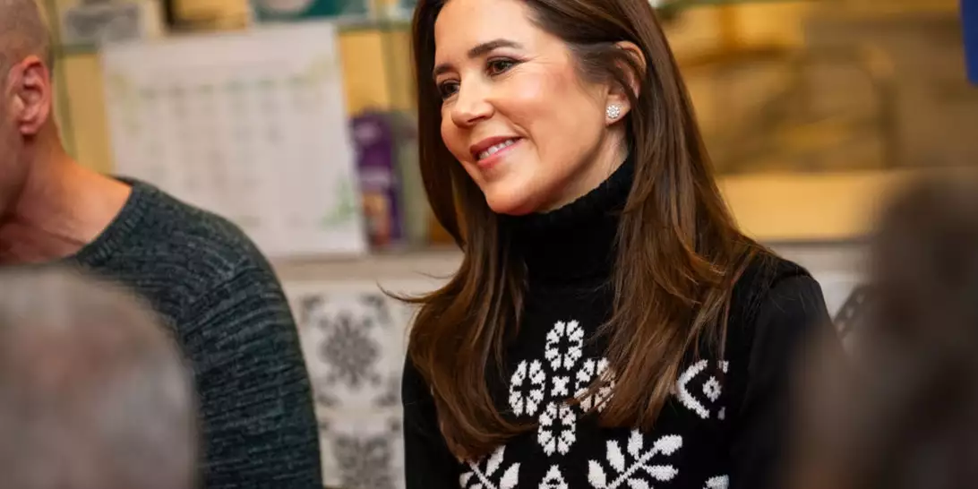 Βασίλισσα Mary της Δανίας | Το απροσδόκητο χρώμα που επέλεξε για τη γιορτινή της εμφάνιση