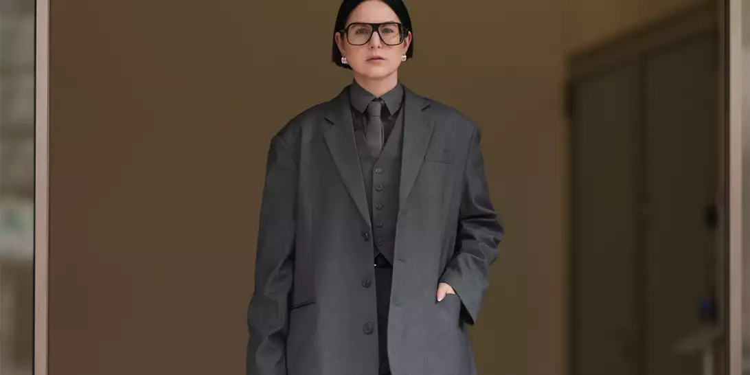 Dressing for the Female Gaze | Τι αποκαλύπτει η συζήτηση ‘Boyfriend is Embarrassing’ για το στιλ