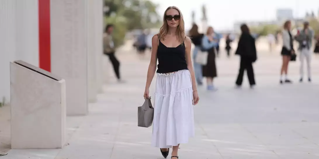 Οι chic τρόποι για να φορέσετε μια λευκή φούστα το καλοκαίρι