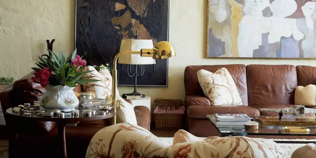 Αυτό το φωτιστικό αντίκα που θεωρούσαμε ξεπερασμένο επιστρέφει το 2026! Μπορεί να φτάσει έως και 600 ευρώ σε υπαίθριες αγορές