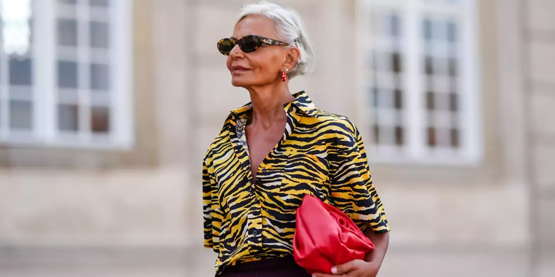 Grey & Fabulous | Τρία chic κουρέματα που θα αναδείξουν τα γκρίζα μαλλιά σας