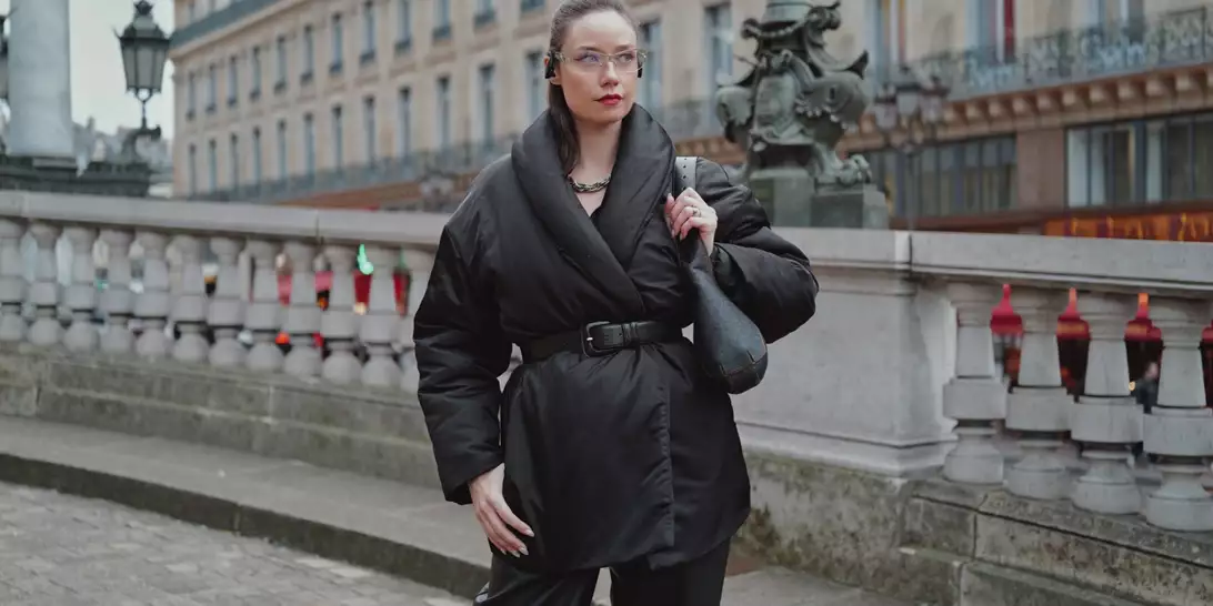 Η stylish ζακέτα που θα σας κρατήσει ζεστή ακόμη και στους -10 βαθμούς Κελσίου