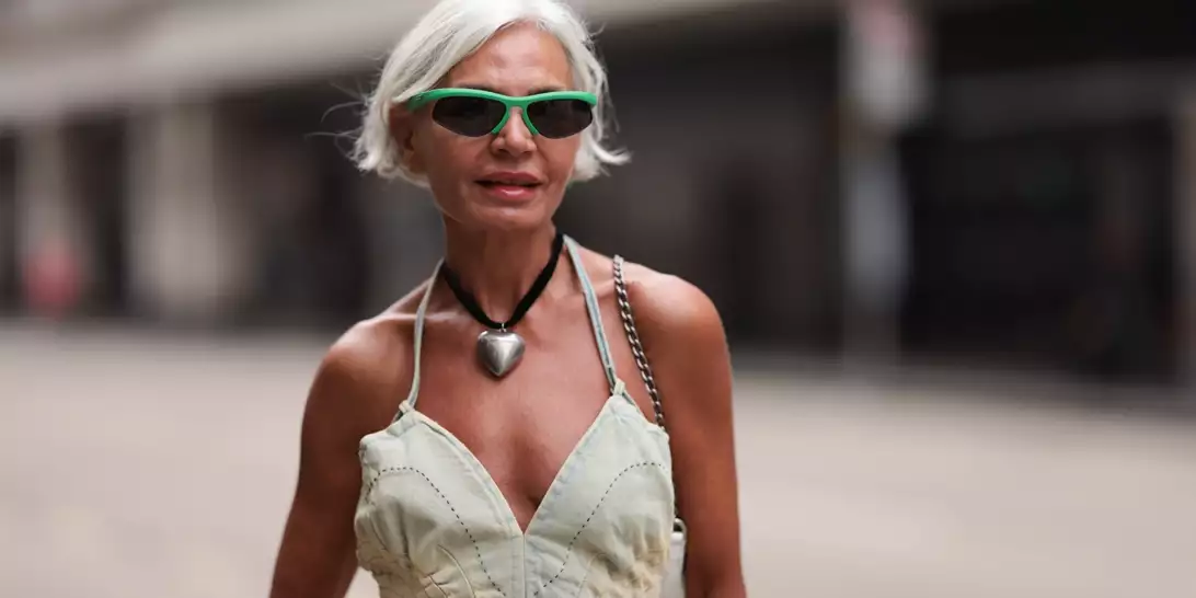 Καλοκαίρι 2025 | Τα μαγιό που ξεχωρίζουν φέτος οι γυναίκες άνω των 50