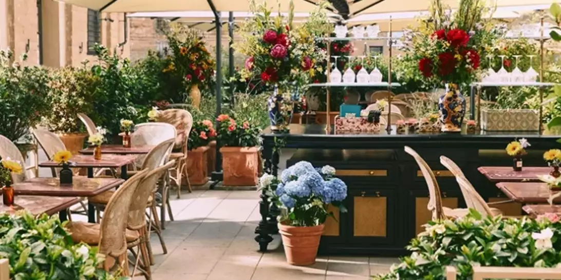 Gucci Giardino | Cocktail tasting με φόντο τον Δαβίδ του Μικελάντζελο στo bar του Gucci στη Φλωρεντία