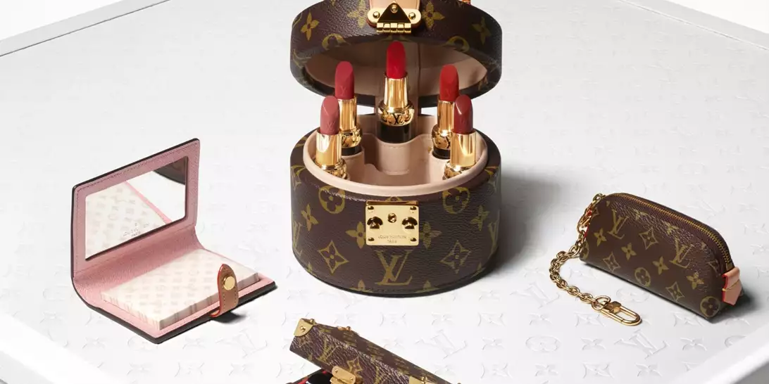 Ο οίκος Louis Vuitton λανσάρει μια πολυτελή σειρά προϊόντων μακιγιάζ που αλλάζει τον χάρτη στον κόσμο της ομορφιάς