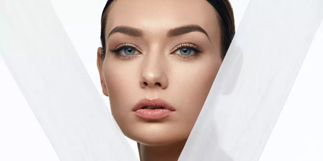 Το "άγνωστο" συστατικό που κάνει παρελθόν τις καφέ κηλίδες