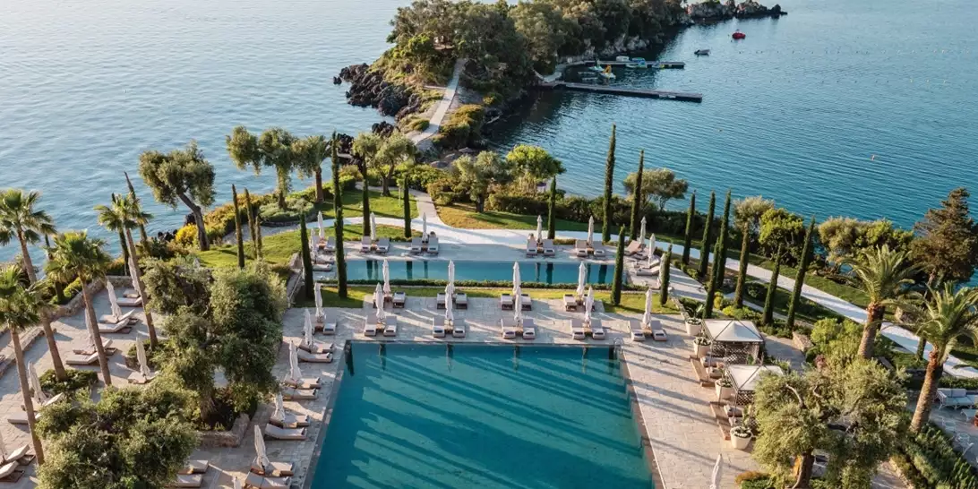 TTG Luxury Awards 2025 | Η Grecotel κέρδισε το βραβείο 'Luxury Hotel Company of the Year'