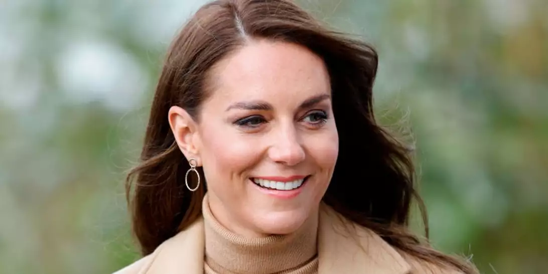 Η Kate Middleton βγήκε για shopping φορώντας το αγαπημένο της φουλάρι