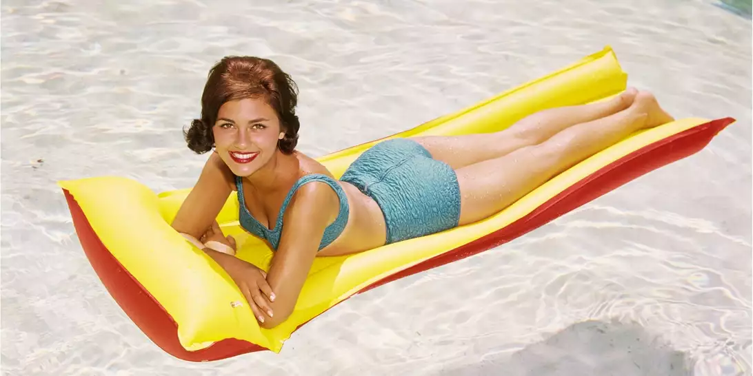 Τα classy μπίνικι για να φορέσετε φέτος στην παραλία